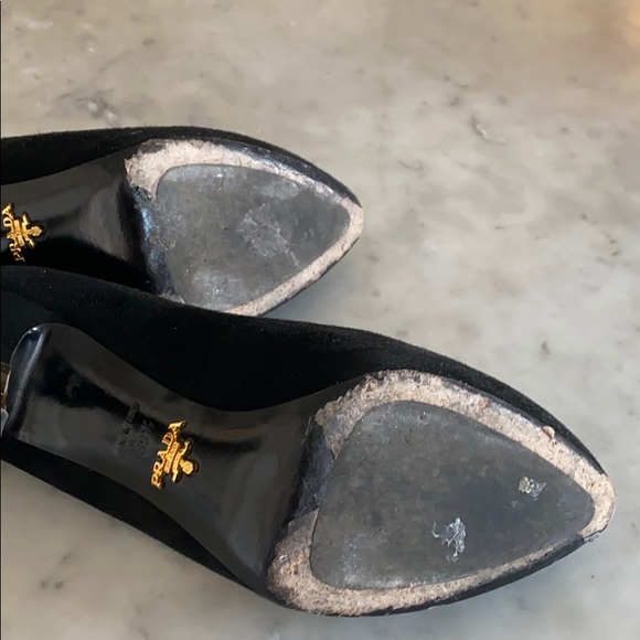 Prada suede with gold heel. - Picture 4 of 4